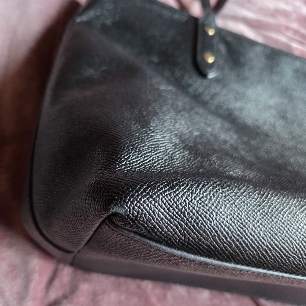 Authentic Coach Black Leather Tote Bag - 2022 - Picture 9 of 16